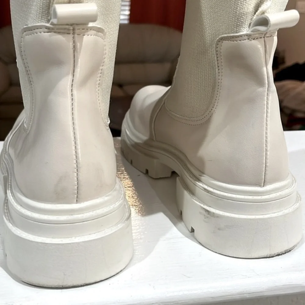 Women’s Ivory Knit Chunky Heel Ankle Boot EUR Size 39